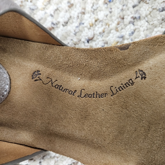 Sofft Bali Leather Sandal Shoes Women US 8.5 M EU 38 Silver Metallic Travel - Picture 3 of 7